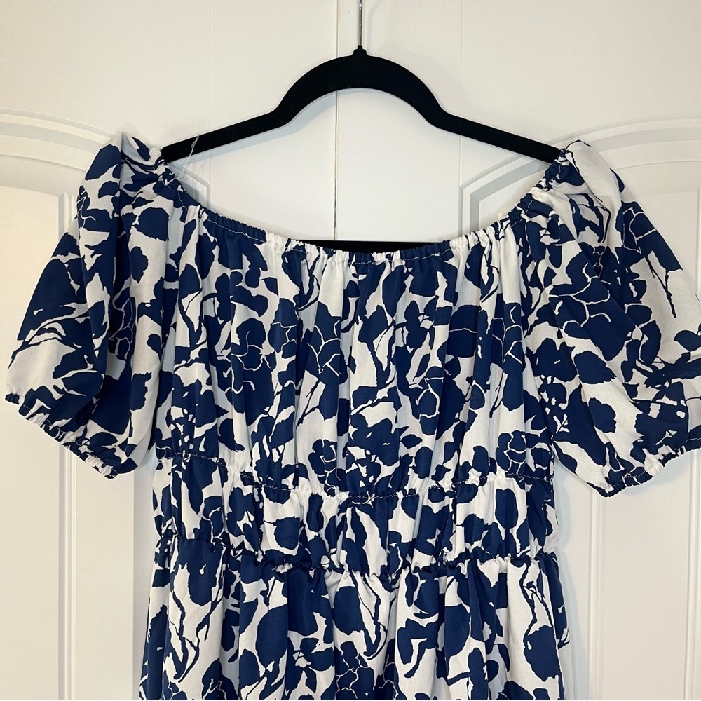 Floral Print Off Shoulder Dress Vacation Blue White Flowy Size Large - Picture 3 of 8